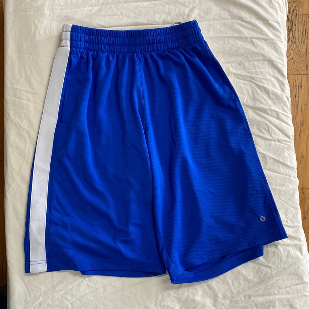 Xersion Men’s Medium Shorts